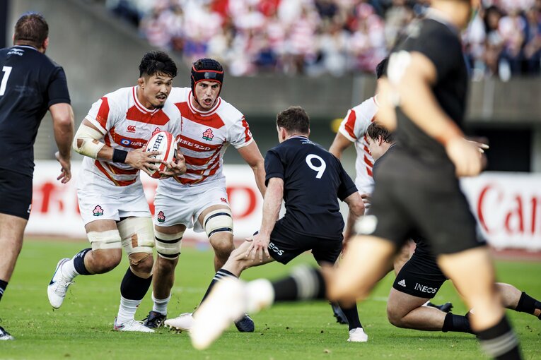 LOジェームス・ムーア、No.8姫野和樹　©︎Kiichi Matsumoto