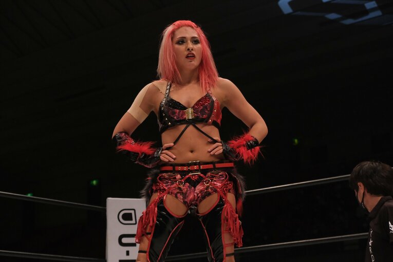 「ジュリアvs鈴季すず」はなぜ“最高に映える”タイトルマッチだったのか？ 試合直後の“姉妹”が明かしたそれぞれの「25分4秒」(55)