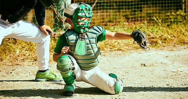 野球やめなきゃいいな 少年野球の現場で考えた 4 6ｍの差 なぜ 名キャッチャー は生まれにくくなった プロ野球 Number Web ナンバー