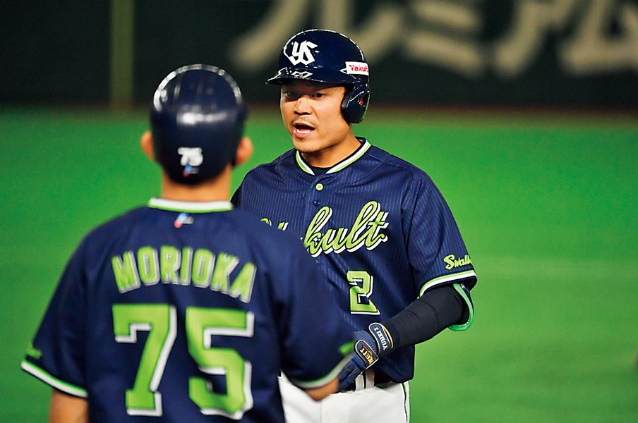 燕の躍進を支える2番捕手、中村悠平の“脱スマート”。<Number Web> photograph by KYODO