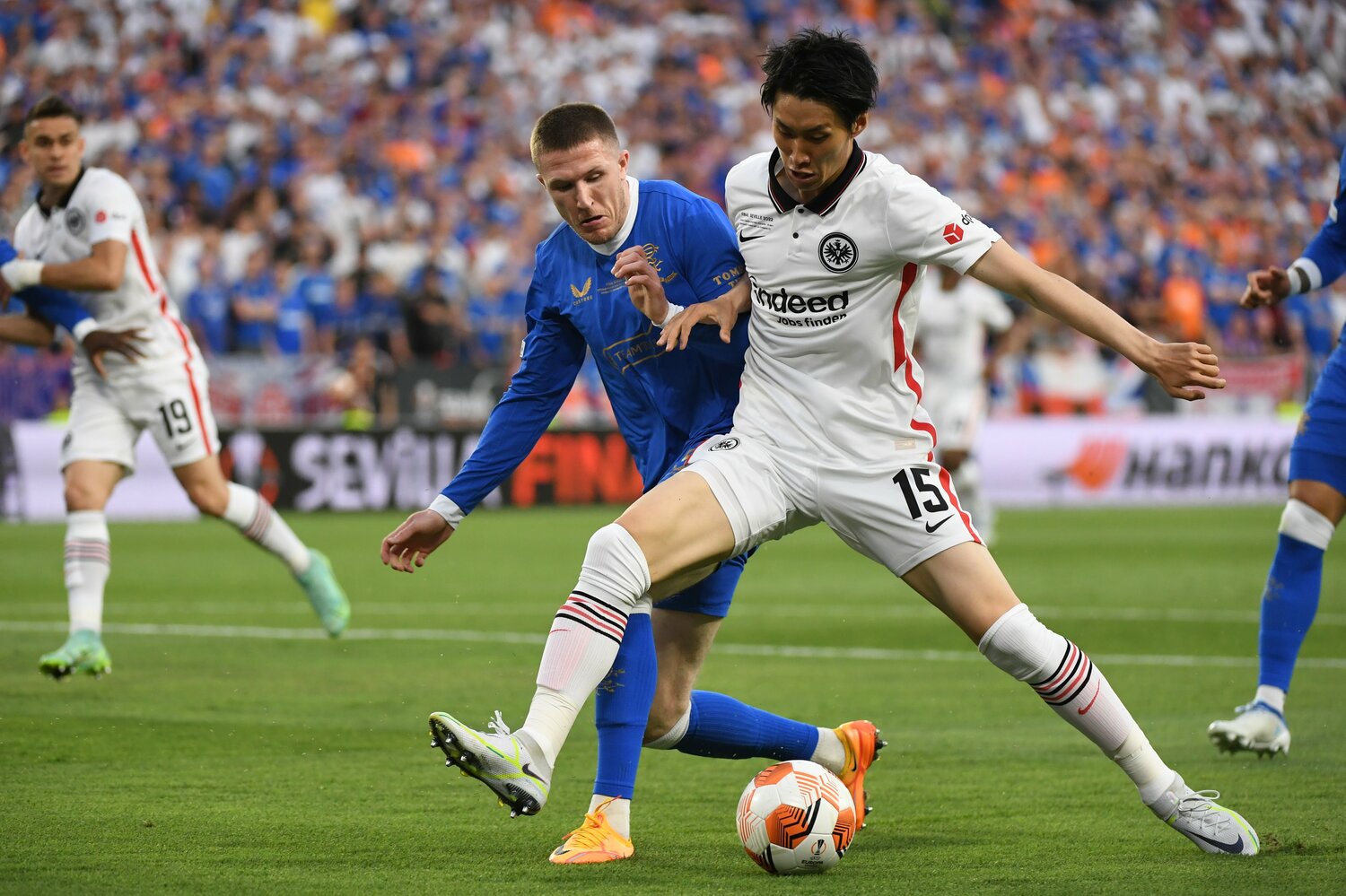 イメージで損しているが、鎌田は今や「走れるプレーメーカー」だ　©Getty Images