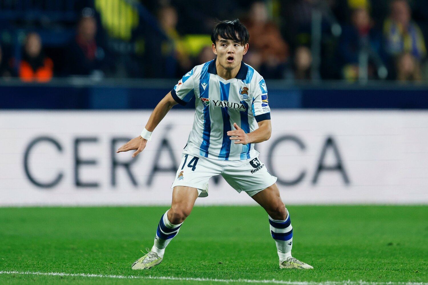 久保がゴールを陥れるまでの一連の流れ。パスを受ける直前、ゴール前の状況を把握する久保の視線が見て取れる