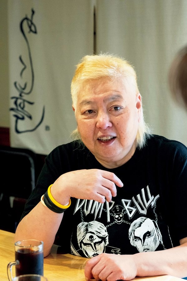 影かほる（かげ・かほる）／1963年5月23日生、東京都出身。母は元女子プロの吉葉礼子。全女の創業者一族に生まれ、'85年8月の髪切りマッチでリングデビュー。'88年限りで引退してマネージャーやリングアナなど裏方に回る。現在は東京・武蔵小山で飲食店「かおちゃん家deめしくぃ亭」を経営　©Takashi Shimizu