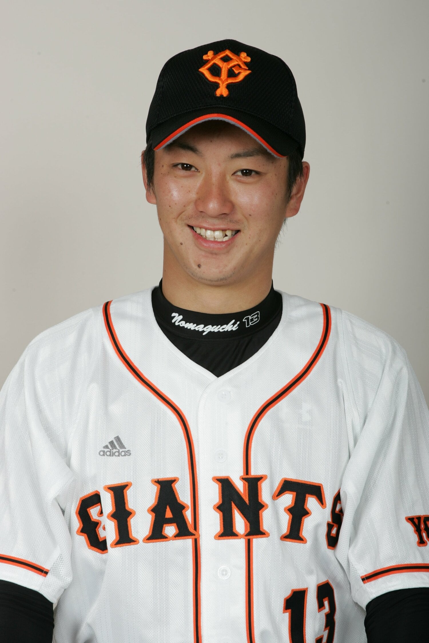 2005年に自由獲得枠で巨人に入団した野間口　©BUNGEISHUNJU