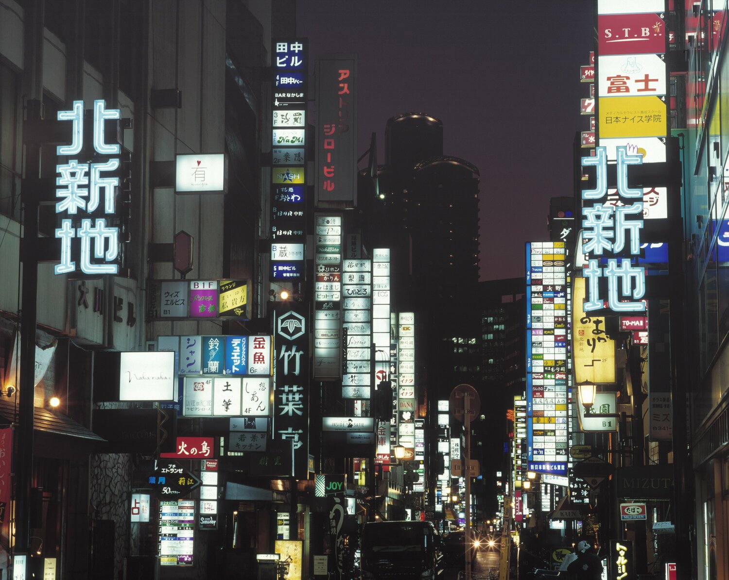 大阪府大阪市にある「北新地」は関西屈指の繁華街だ　©︎JIJI PRESS