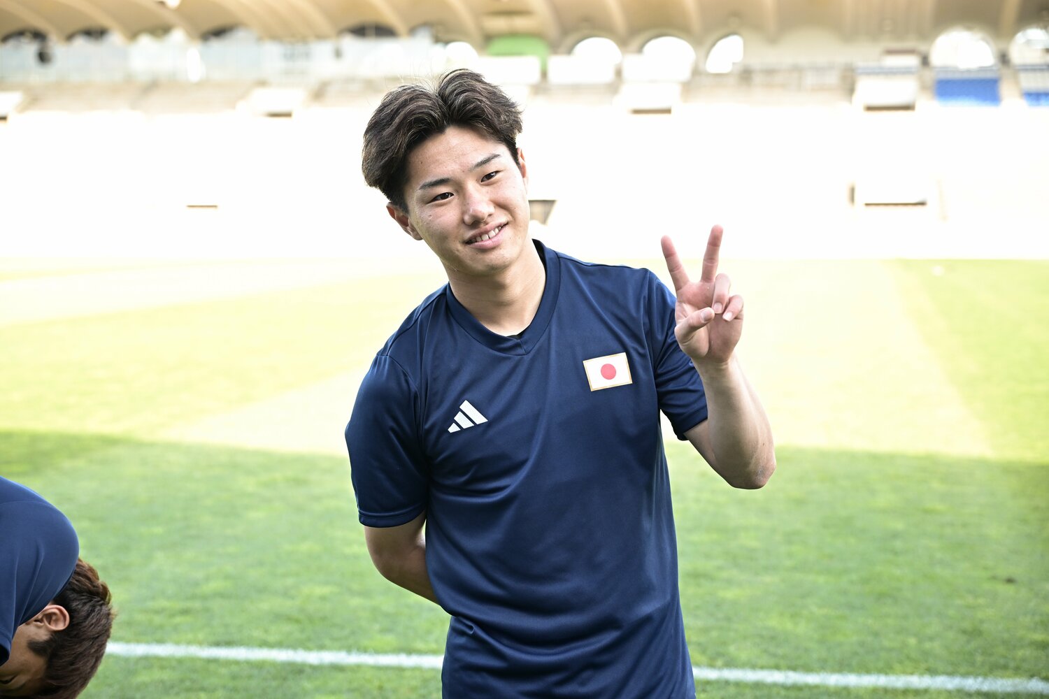 明るいながらも真面目なパーソナリティを持つ三戸　©Takuya Kaneko/JMPA