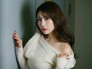 「身体ボロボロ、髪も抜けて…」元No.1グラドル・森咲智美が明かす出産後の異変…夫はプロ野球選手、義母のサポートで“わずか1カ月”で仕事復帰ウラ側