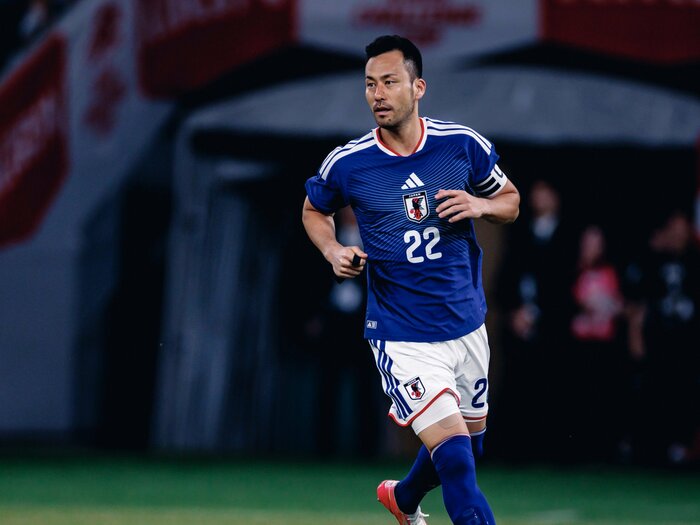 「スタッフとは話しましたよ」吉田麻也招集のウラの意味は“あの対戦国監督”の情報収集？ 長友佑都は「最後のつもりないでしょ、アイツ」＜Number Web＞ photograph by Kiichi Matsumoto