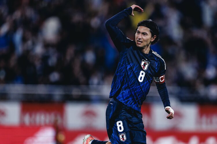 南野拓実　サイン　fifa world cup2022 南野拓実 トランスファーマルクト】南野拓実 サイン fifa world