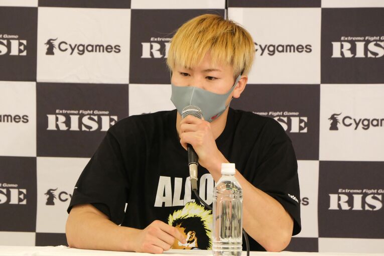 一夜明け会見の様子　©Norihiro Hashimoto