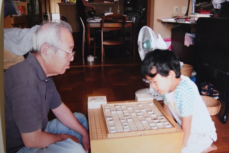祖父との対局も真剣に臨んだ藤井聡太二冠 ／ photograph by Keiji Ishikawa