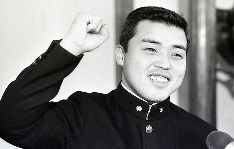 早大から阪神に入団した際の岡田　©JIJI PRESS