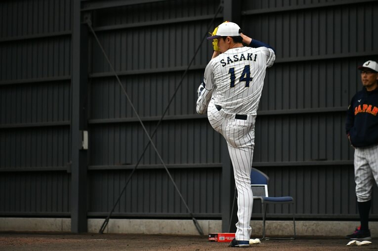 キャンプ3日目、ブルペンで37球を投げた佐々木朗希　©︎Hideki Sugiyama