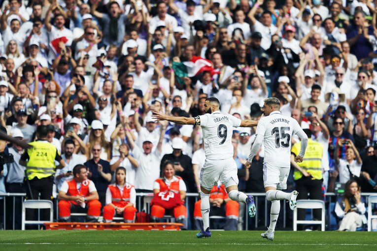 バルサの「タレント頼みで大雑把な攻撃＋脆いDFライン」危機的な不甲斐なさ… “盤石マドリーと明暗くっきりクラシコ”を撮った(18)