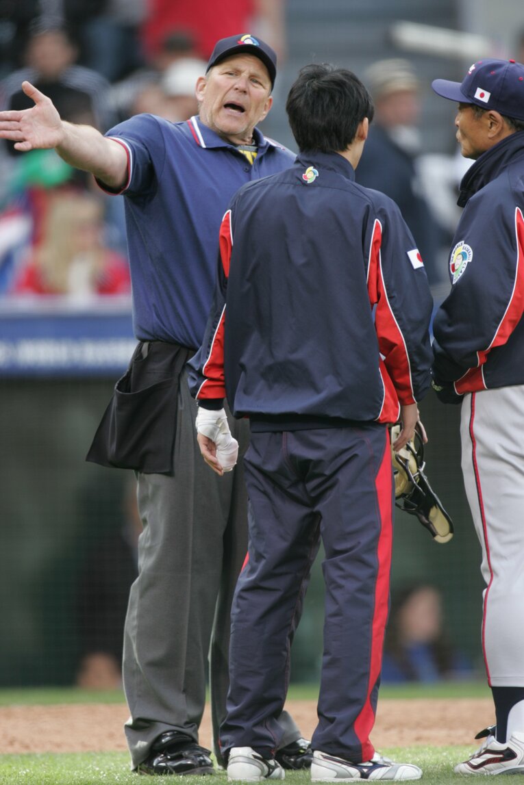 2006年、あの疑惑のタッチアップ判定　　©Naoya Sanuki