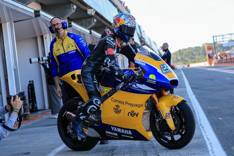 決勝翌日のバレンシアテストで初めてMoto2のマシンをテストする佐々木　©Satoshi Endo