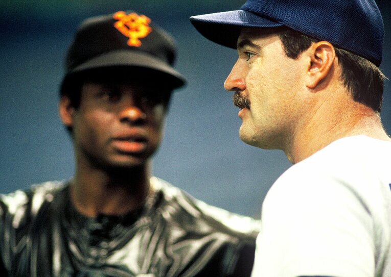 クロマティと話すゲーリー・レーシッチ（1988年撮影）　©Kazuhiro Yamada