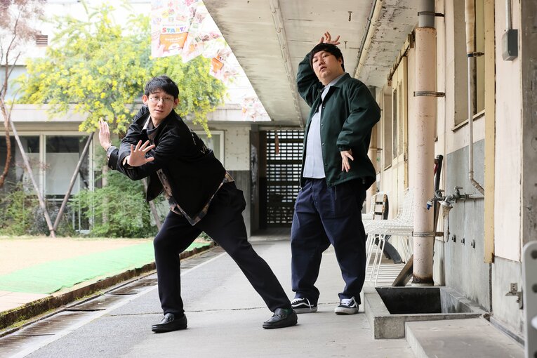 なぜ漫才師はスーツを着るのか？ スーツ歴1年の“M-1・肉うどんネタ”ロングコートダディに聞く「ナメられなくなった気がします」(3)