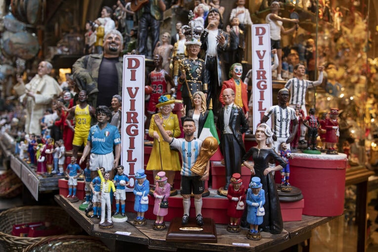 フィギュアの中にはもちろん「ナポリのメッシ」　©Getty Images