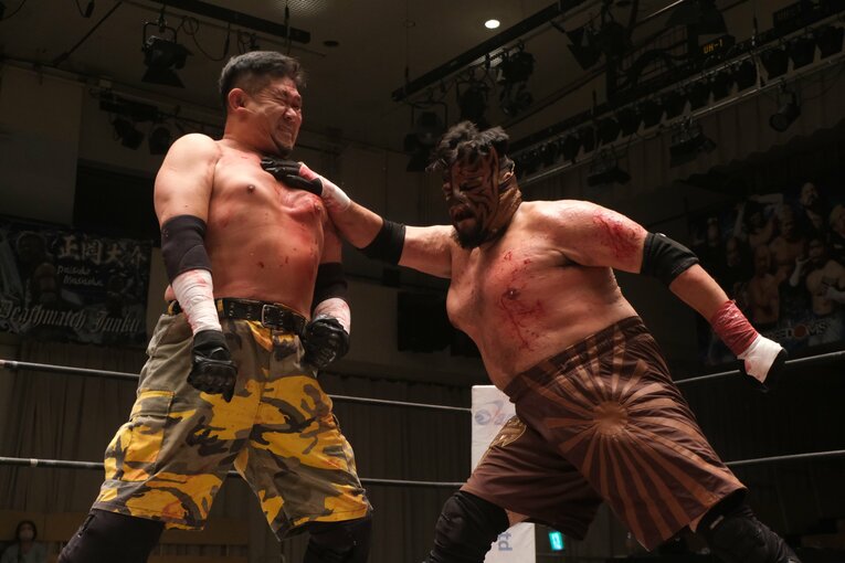 蛍光灯で殴り合い、大流血して…メキシコ人デスマッチファイター「もっと日本にいたい」ビオレント・ジャックの切実な思い「外国人がって…でも、ここがオレの家」(30)