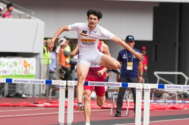 複数種目でのパリ五輪出場を目指す慶大4年の豊田兼。規格外のフィジカルも含め、世界の舞台での大躍進も期待される　©Satoshi Wada