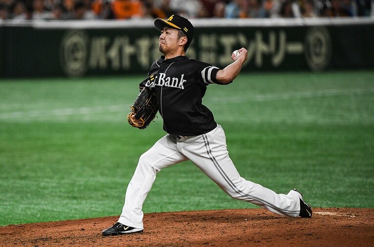 ソフトバンクの嘉弥真 ／ photograph by Nanae Suzuki