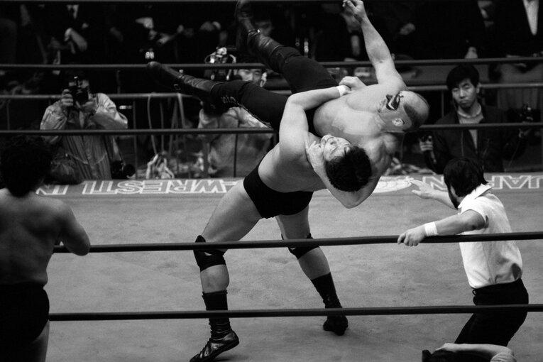 ホーク・ウォリアーに放ったバックドロップ