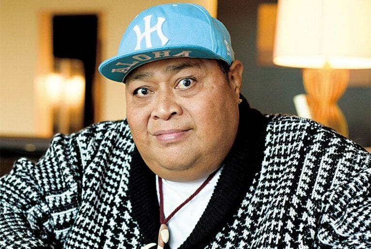 小錦 ／ photograph by BUNGEISHUNJU