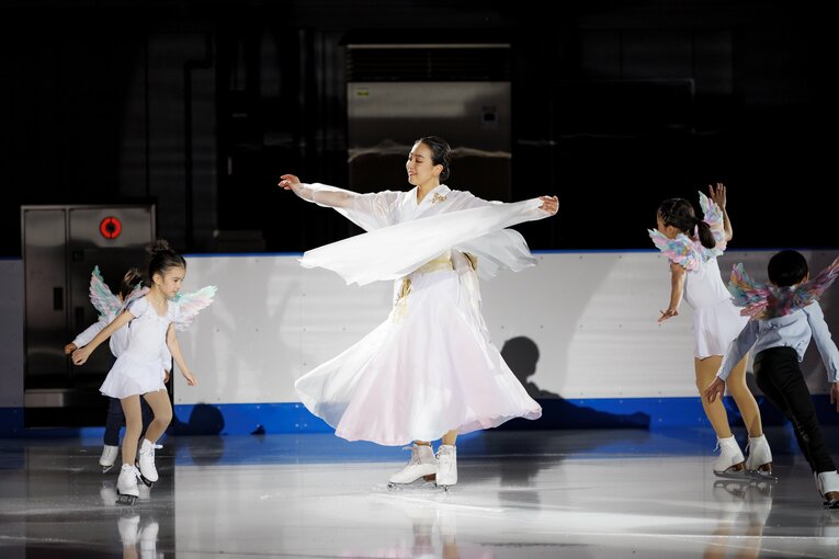 「MAO RINK」オープニングイベントに登場した浅田真央　©Kiichi Matsumoto