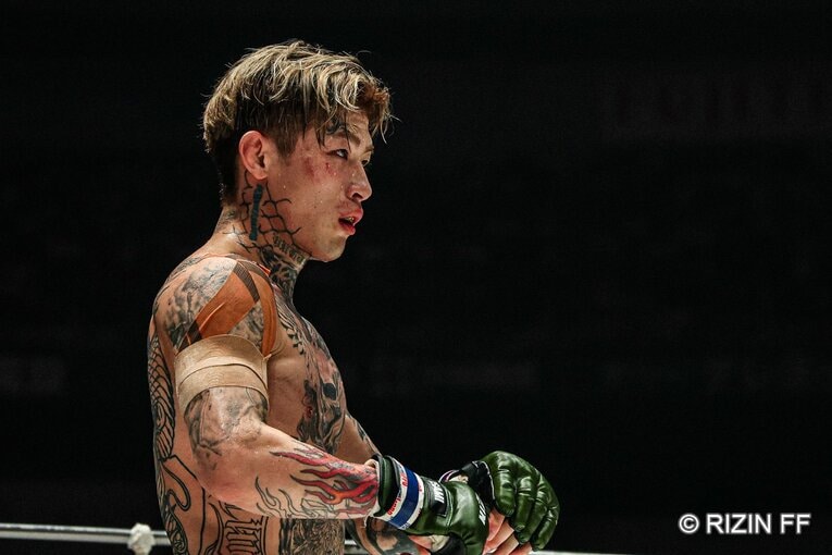 『超RIZIN.5』平本蓮vs.カルシャガ・ダウトベック　©RIZIN FF