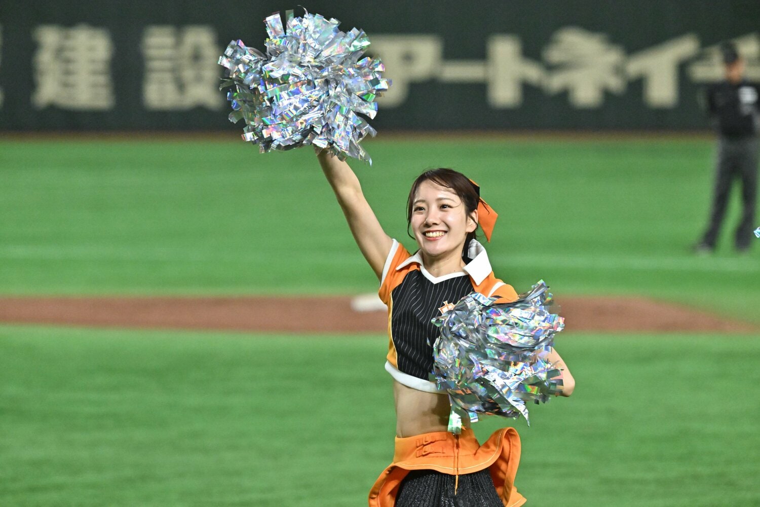 元気に試合を盛り上げる大倉さん ©Hideki Sugiyama