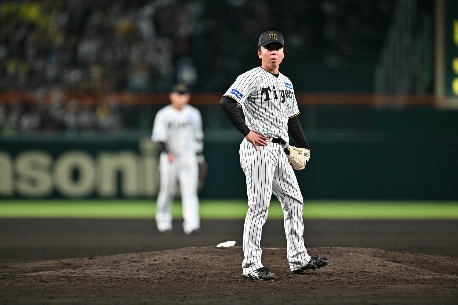 第6戦の先発と目されていた村上だが、実際に第5戦の延長10回に登板。決勝HRを浴びてしまった ©Hideki Sugiyama