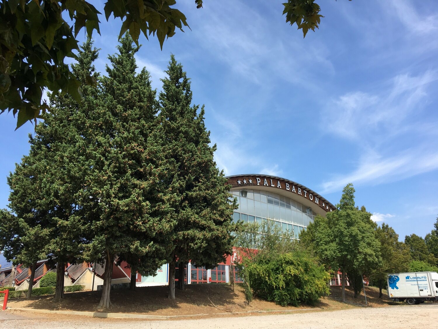 ホームアレーナ「パラ・バルトン」（筆者撮影）