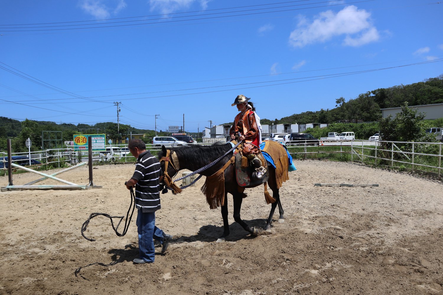 エンゲルグレーセに跨る丸山夏穂さん