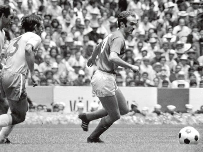 史上最高のワールドカップはどの回だ？後編・イタリアは砕け散るだろう。＜Number Web＞ photograph by L'Equipe