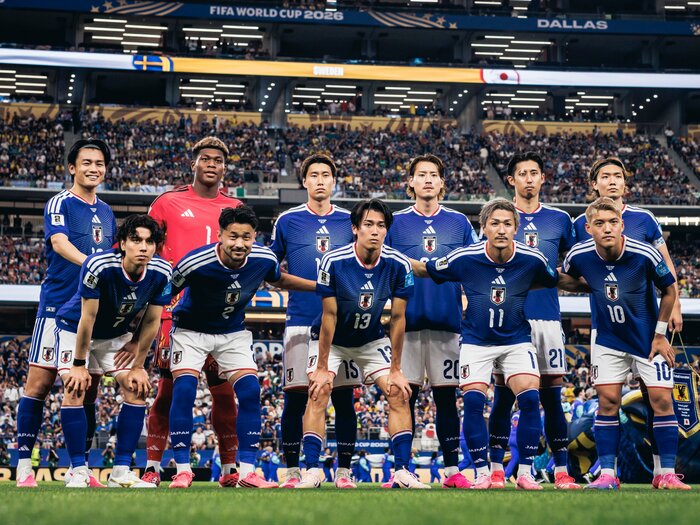「石の上にも三年」ではダメ…欧州サッカー移籍市場の生々しい現実「交渉だけ、の時代は終わった」W杯日本代表メンバーを担当“最強の代理人”が明かす＜Number Web＞ photograph by Kiichi Matsumoto