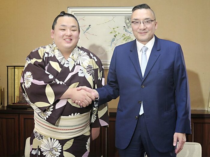 “新元号”初の関取、遅咲きの彩。愛弟子の昇進に元寺尾の声も弾む。<Number Web> photograph by Kyodo News