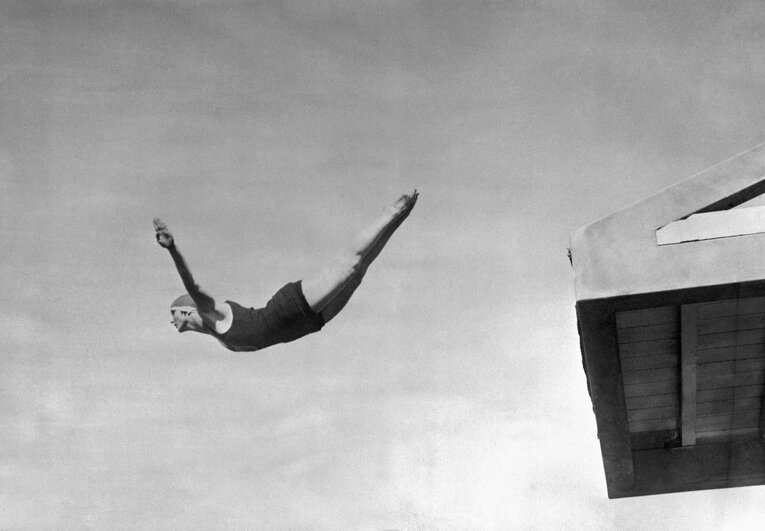 1924年パリ五輪。女子水泳飛び込み　©Getty Images