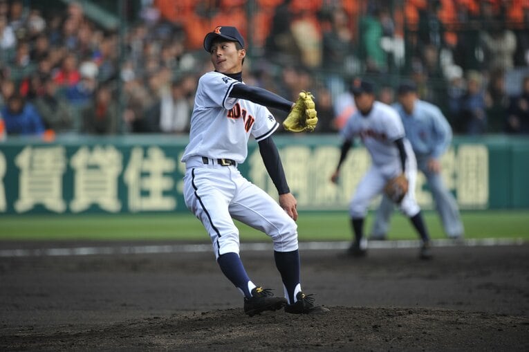 島袋洋奨の投球フォーム（2枚目／全7枚）©Hideki Sugiyama