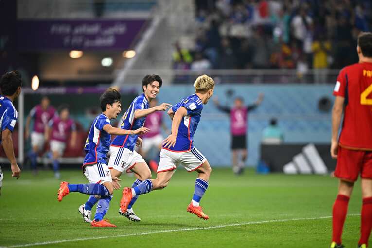 堂安のゴールシーン　©Takuya Kaneko/JMPA