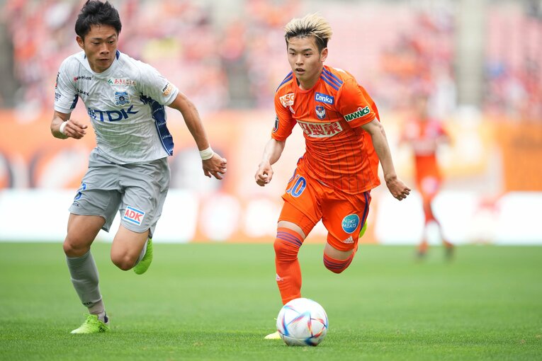 今季はリーグ22試合出場して5得点をマーク。J1昇格争いの中心にいる新潟のキーマンだった　©︎J.LEAGUE