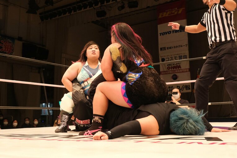 センダイガールズの11.23後楽園大会メインにて行われた「チーム200キロ」橋本千紘&優宇vsアンドラス宮城&響