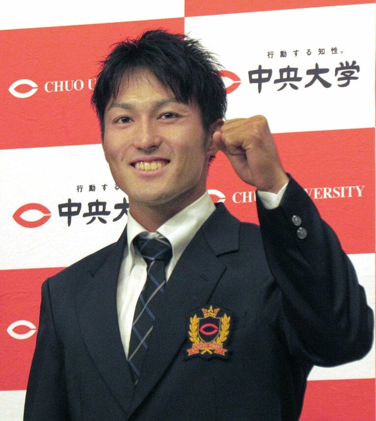 2014年のドラフト会議。島袋洋奨はソフトバンクから5位指名を受けた　©JIJI PRESS