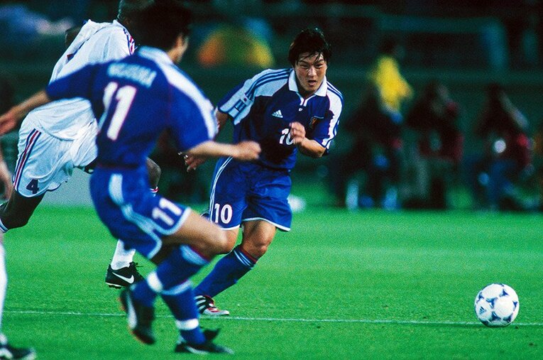 2001年コンフェデ杯の三浦淳宏 ／ photograph by AFLO SPORT