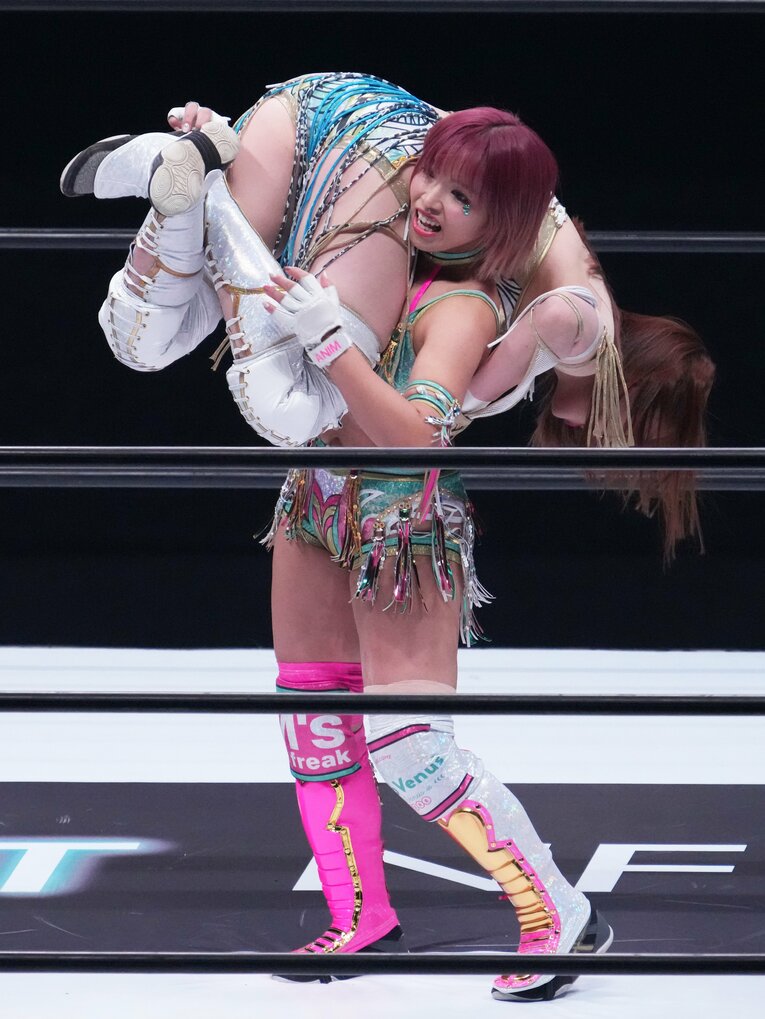 白川未奈vs上谷沙弥　©Essei Hara