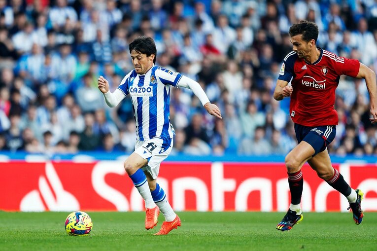 「TAKE 14」ユニ少年の期待に応えて…前髪イメチェン久保建英のW杯後ソシエダ初戦「ゴールへの気迫＋守備」を撮った〈写真多数〉(60)