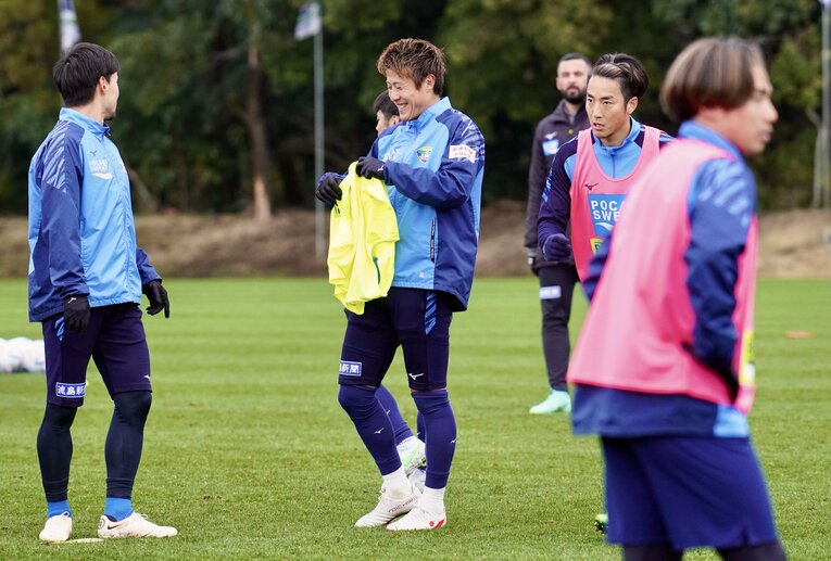 チームメイトも柿谷の人柄に引き寄せられているようだ　©Atsushi Iio