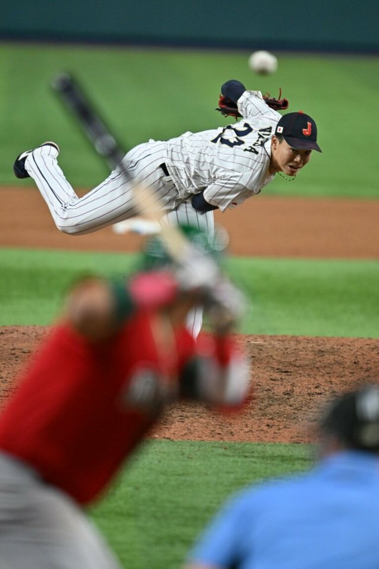 3月のWBC準決勝メキシコ戦で力投する湯浅。一躍、人気選手の仲間入りを果たしたが…？　©Naoya Sanuki