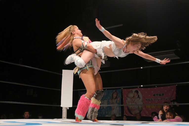 「自分以外はみんな敵だと…」うつ病を患った女子プロレスラーのその後…引退→復帰も経験した真白優希の思い「同じ病気の人たちにも試合を見てほしい」(21)