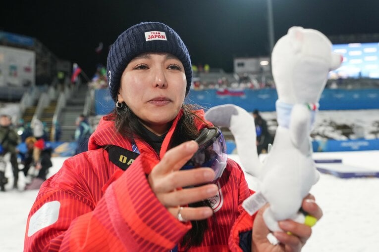 ミラノ五輪ジャンプ混合団体で銅メダルを獲得した日本チーム　©Tsutomu Kishimoto／JMPA